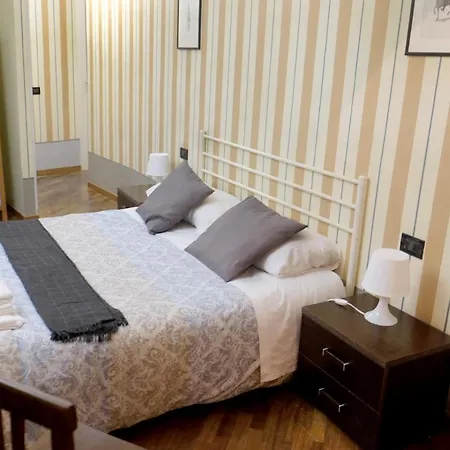 Great Escapes Piazza Vecchia בית נופש