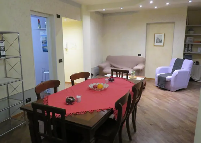 Great Escapes Piazza Vecchia בית נופש