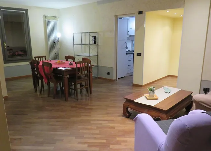 Great Escapes Piazza Vecchia בית נופש