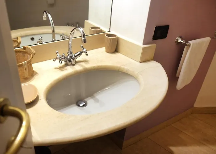 Great Escapes Piazza Vecchia *